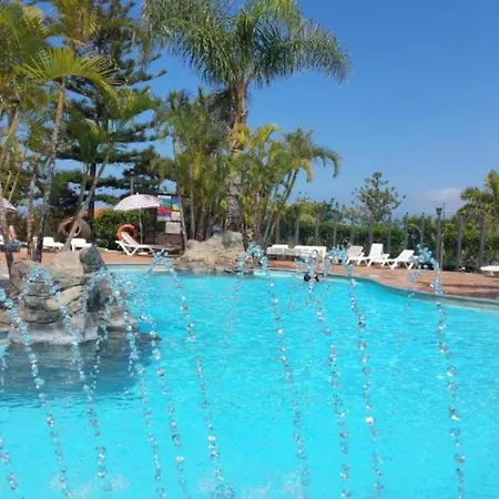 Apartment Ap1 With Pool, Great View, Nearby Beach Y Free Wifi In All Common Areas *
