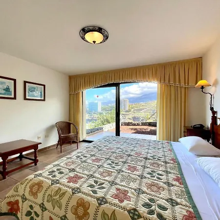 Apartment Ap1 With Pool, Great View, Nearby Beach Y Free Wifi In All Common Areas *